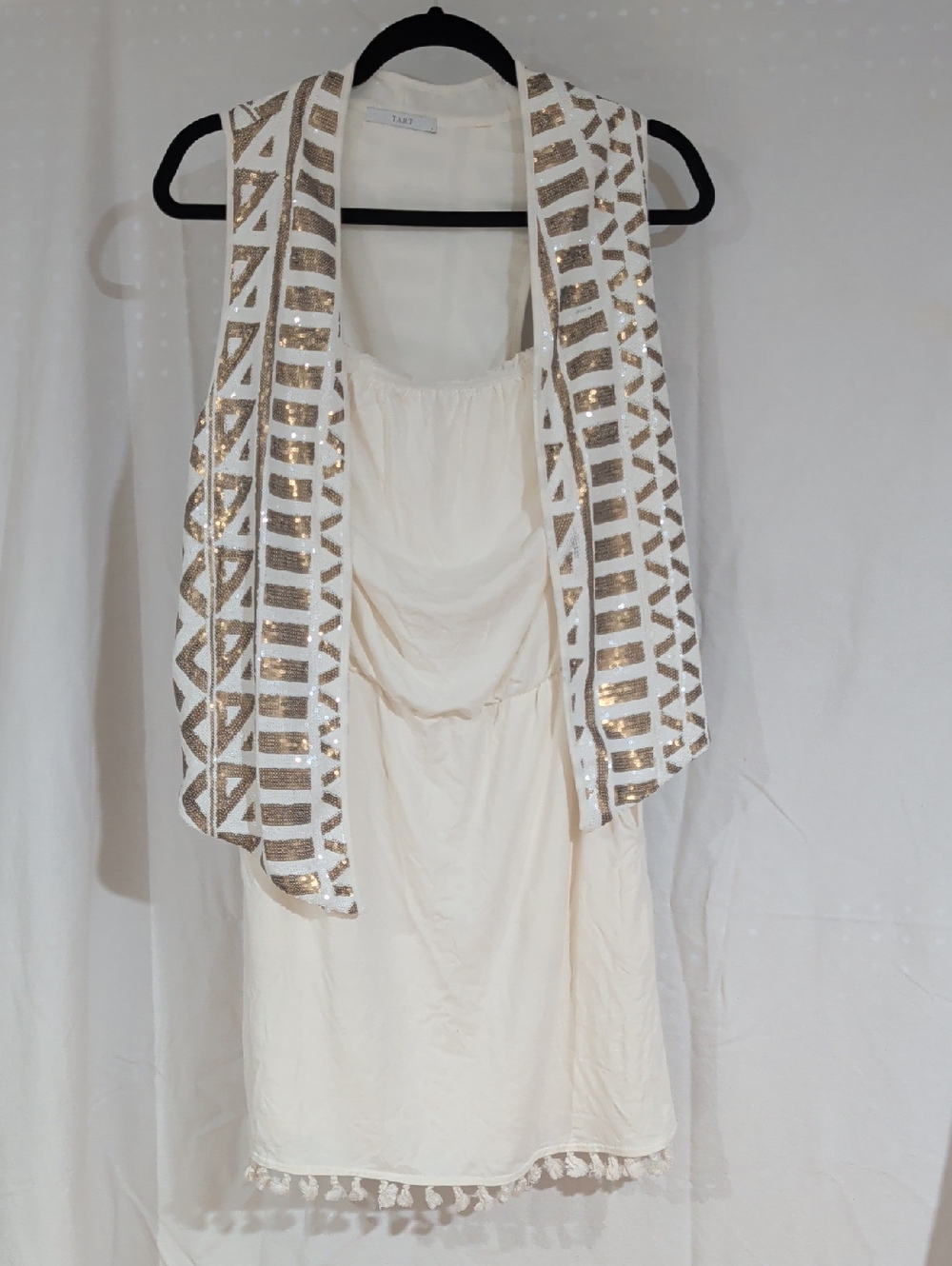 Tart White Top with Black Trim